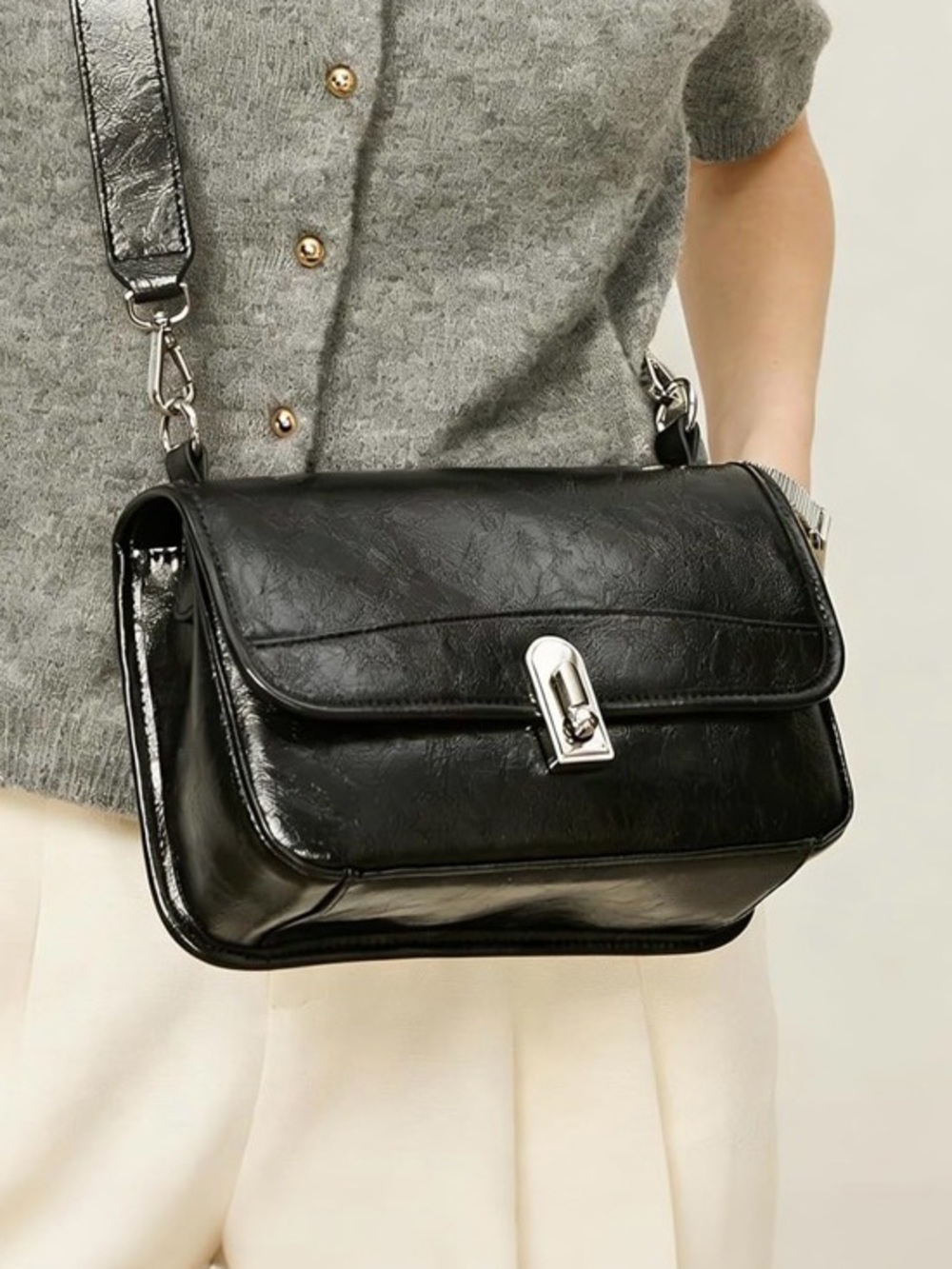 Daphne black Patent Crossbody Bag with Silver Hardware. 🆕